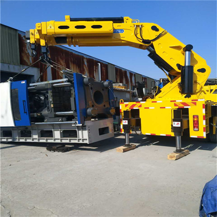 自贡 大吨位折臂吊出租费用解析：一小时租赁多少钱