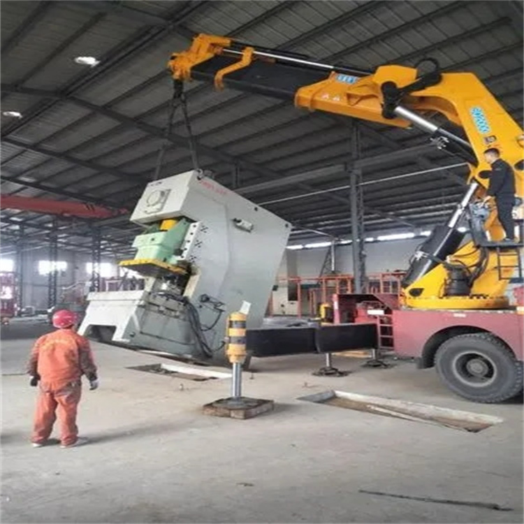 自贡80吨折臂吊车出租附近电话