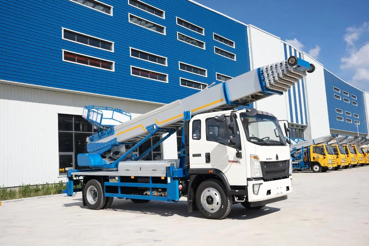 自贡出租云梯车高空作业车 建筑垃圾搬运