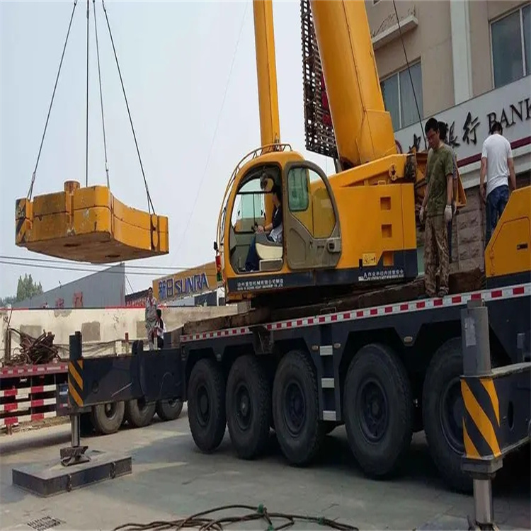 自贡吊车怎么吊玻璃